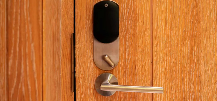 Automatic Locking Door Knob Larkspur